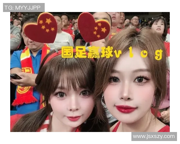 美女与足球明星共舞展现青春活力与激情魅力的完美结合